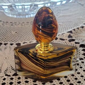 VINTAGE ART GLASS PARFUM BUTTEL  IN EXCELLENT CONDITION.